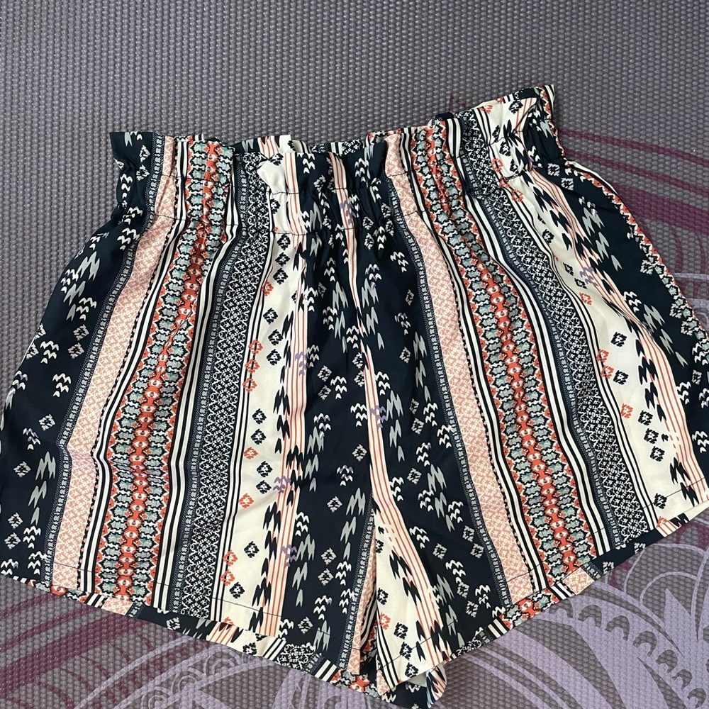 Tribal Pattern High-waisted Loose Shorts